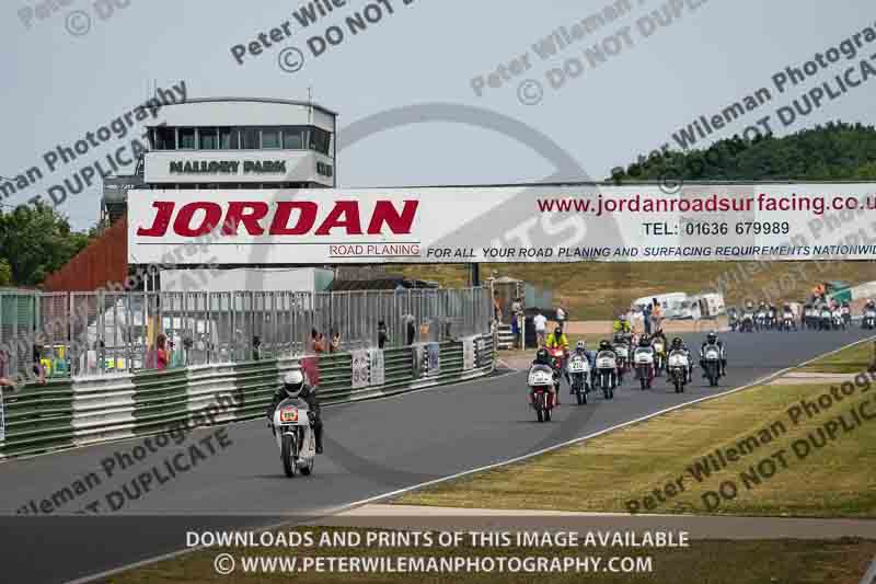 Vintage motorcycle club;eventdigitalimages;mallory park;mallory park trackday photographs;no limits trackdays;peter wileman photography;trackday digital images;trackday photos;vmcc festival 1000 bikes photographs